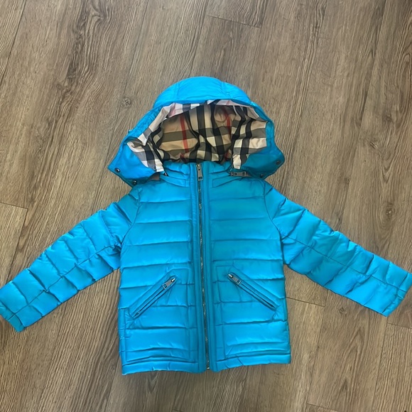 Burberry jacket size 4T - Picture 2 of 7